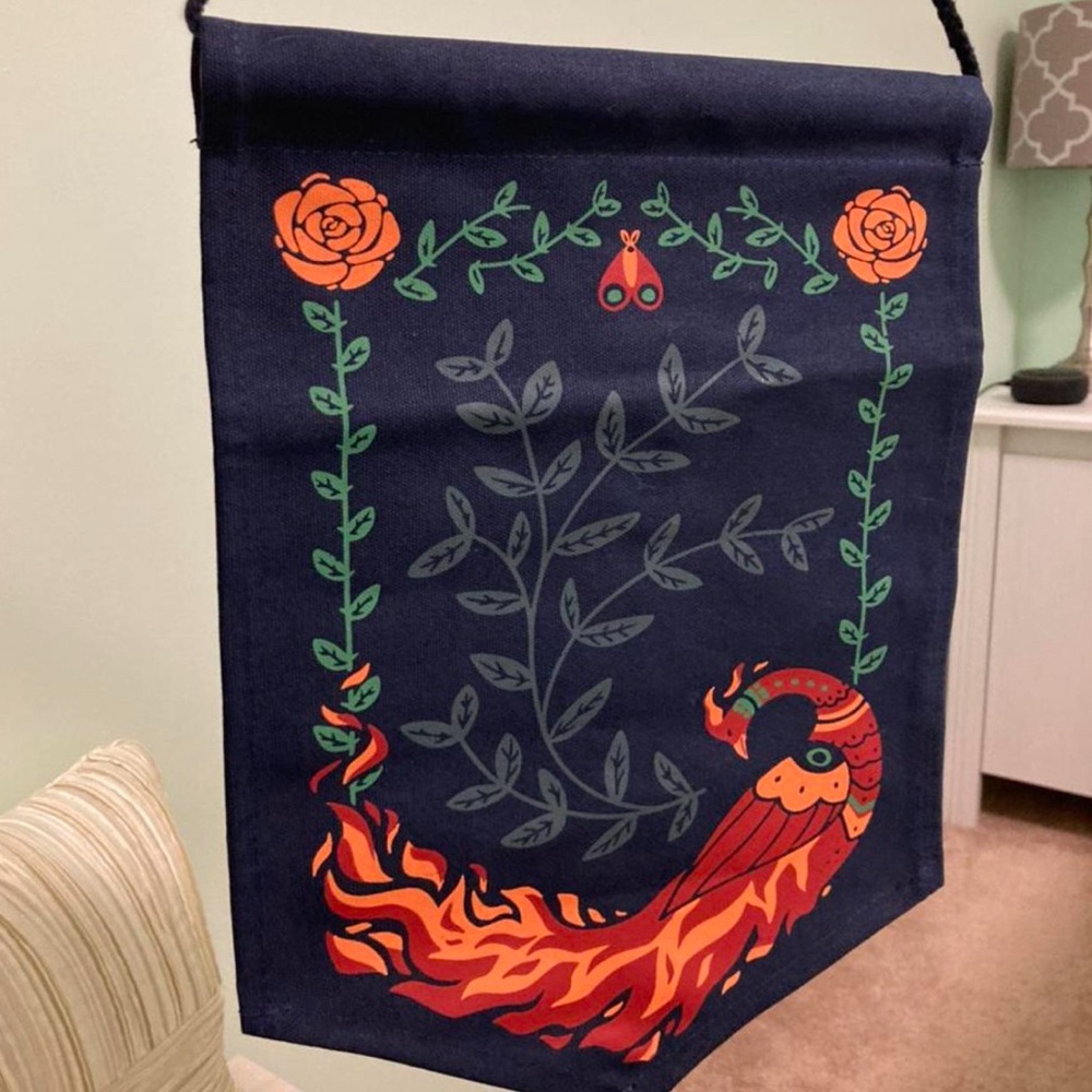 llumicrate Exclusive Pin Banner